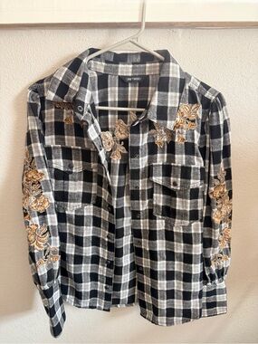 DRIFTWOOD Pearl Snap Flannel with Gold Floral Embroidery